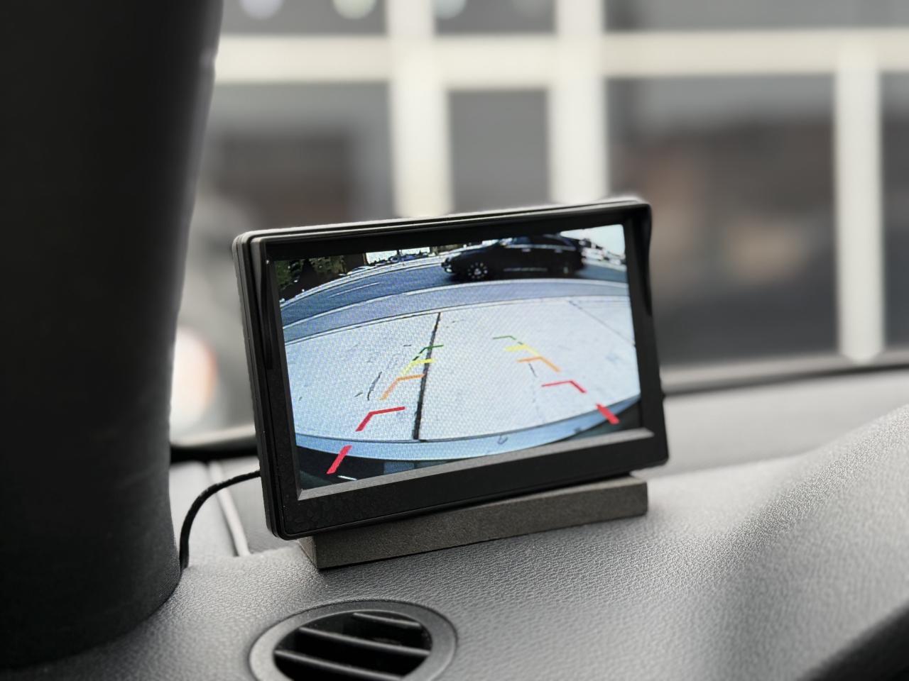 2011 Mercedes-Benz E-Class 350 //AMG PKG | PANO | HARMAN KARDON | NAVI Photo