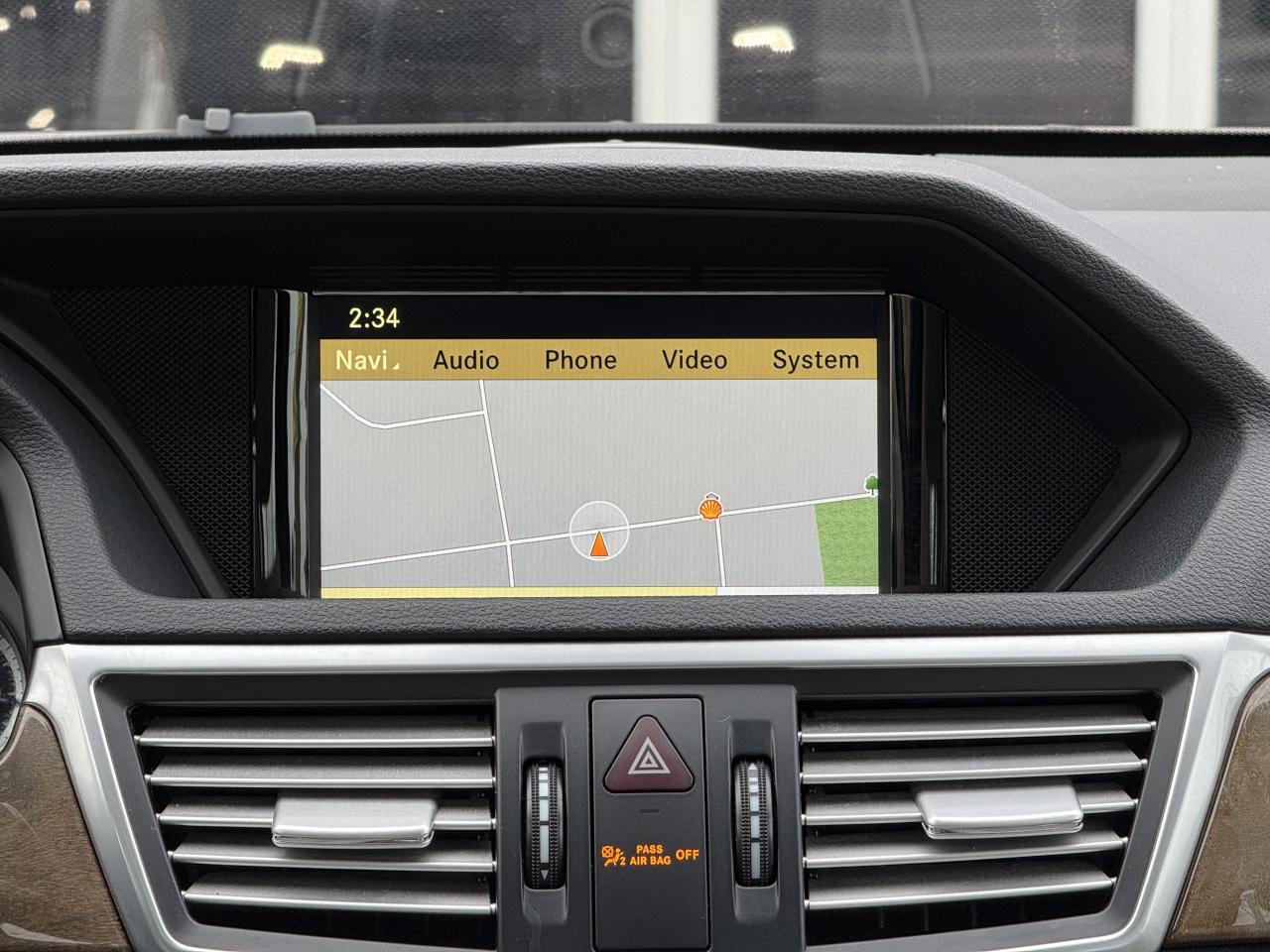 2011 Mercedes-Benz E-Class 350 //AMG PKG | PANO | HARMAN KARDON | NAVI Photo