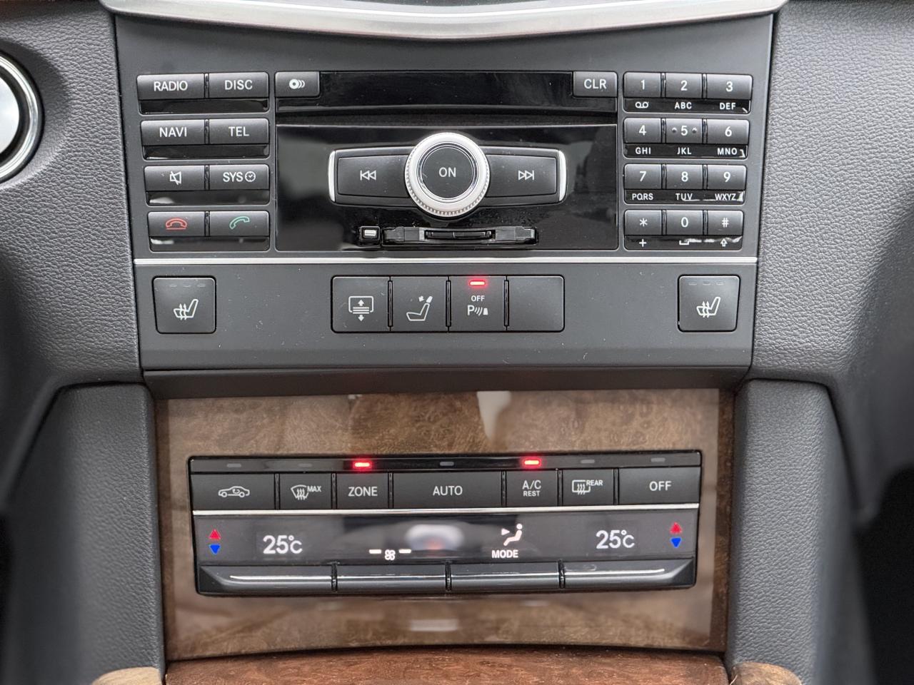 2011 Mercedes-Benz E-Class 350 //AMG PKG | PANO | HARMAN KARDON | NAVI Photo