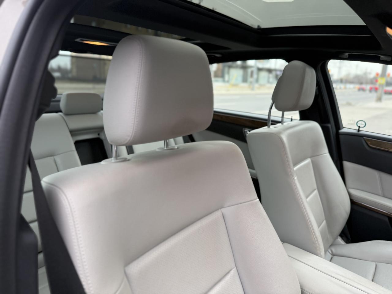 2011 Mercedes-Benz E-Class 350 //AMG PKG | PANO | HARMAN KARDON | NAVI Photo