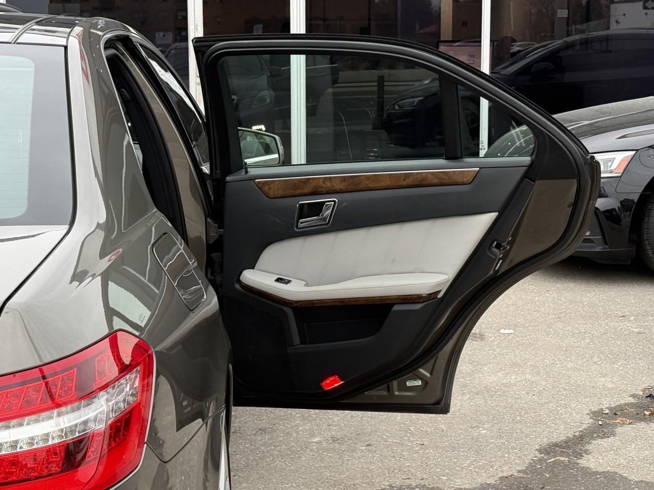 2011 Mercedes-Benz E-Class 350 //AMG PKG | PANO | HARMAN KARDON | NAVI Photo