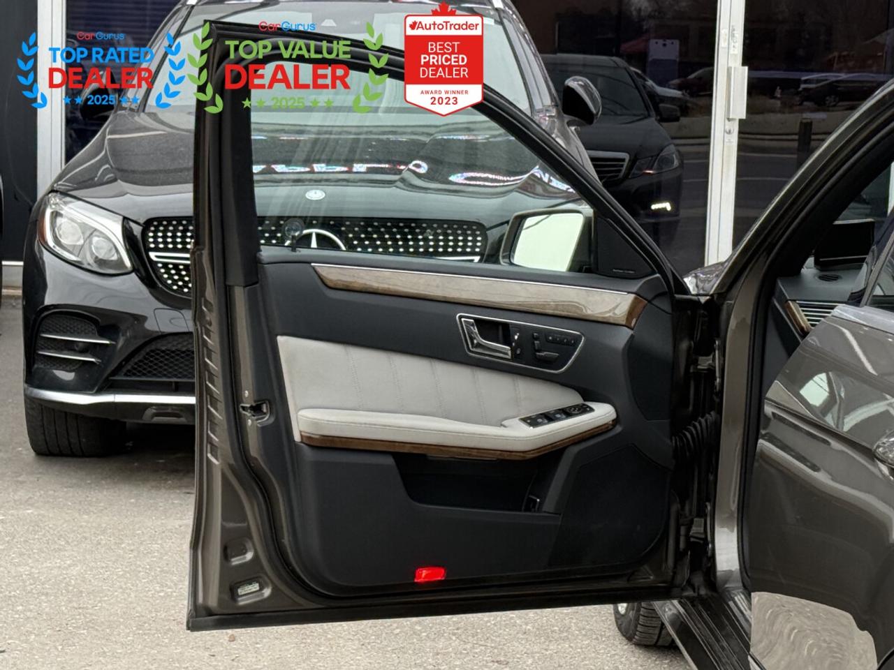 2011 Mercedes-Benz E-Class 350 //AMG PKG | PANO | HARMAN KARDON | NAVI Photo