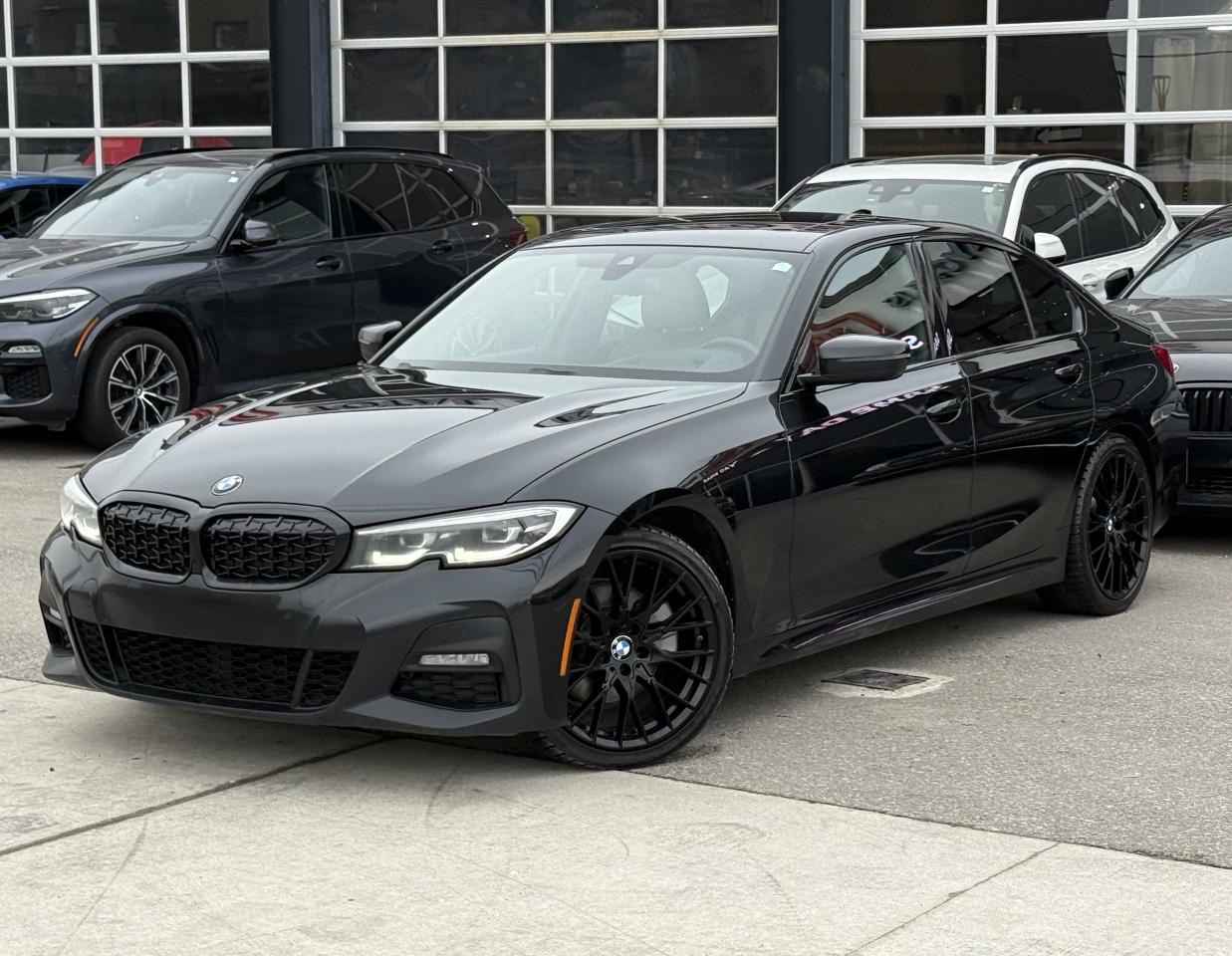 2019 BMW 3 Series 330i //M PKG | PANO | LIKE NEW | LOADED Photo3