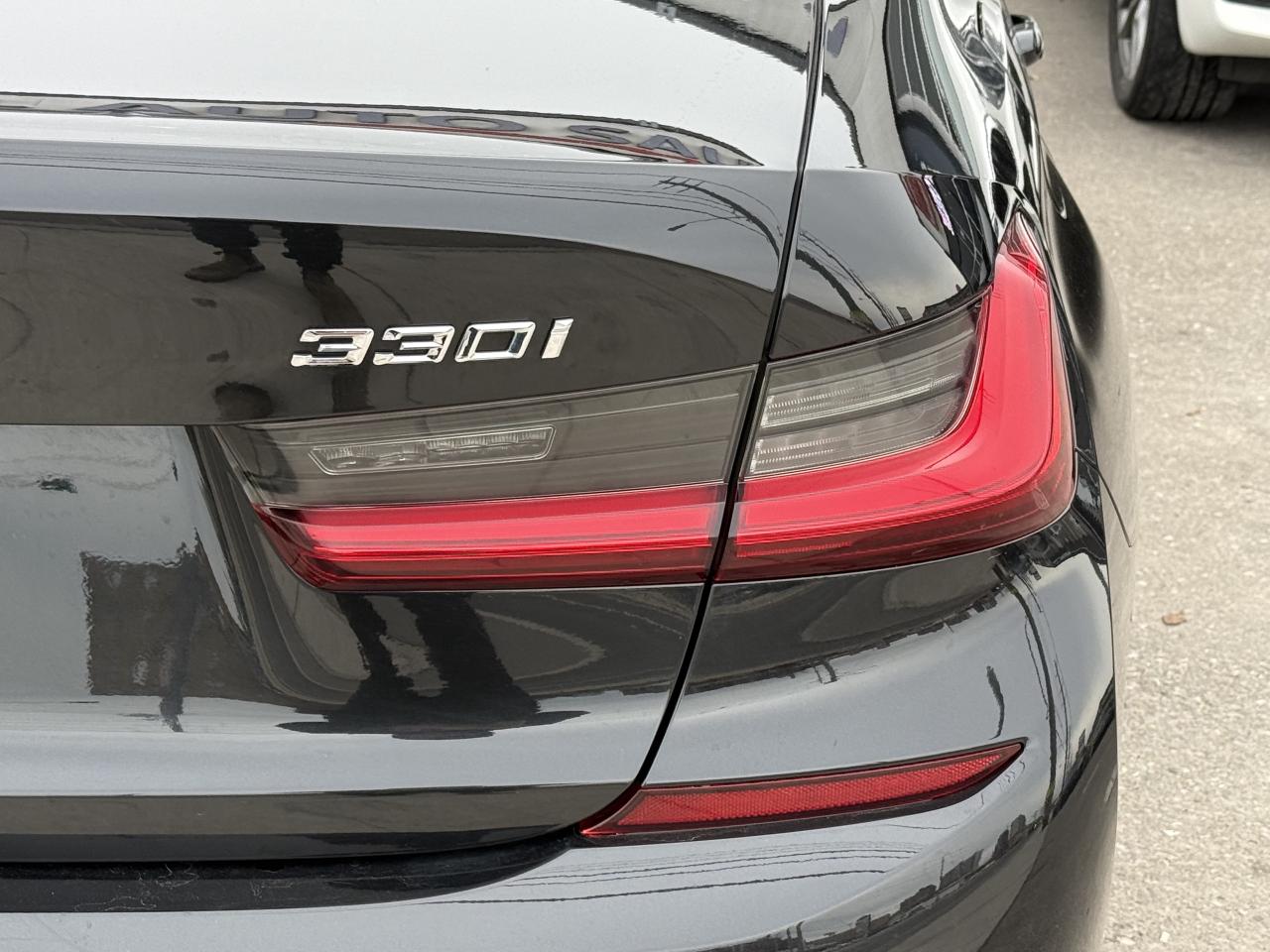 2019 BMW 3 Series 330i //M PKG | PANO | LIKE NEW | LOADED Photo