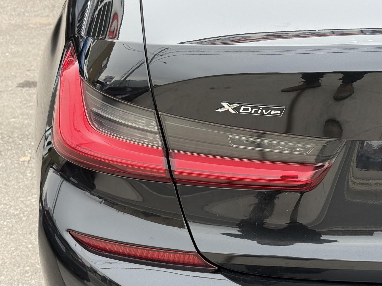 2019 BMW 3 Series 330i //M PKG | PANO | LIKE NEW | LOADED Photo