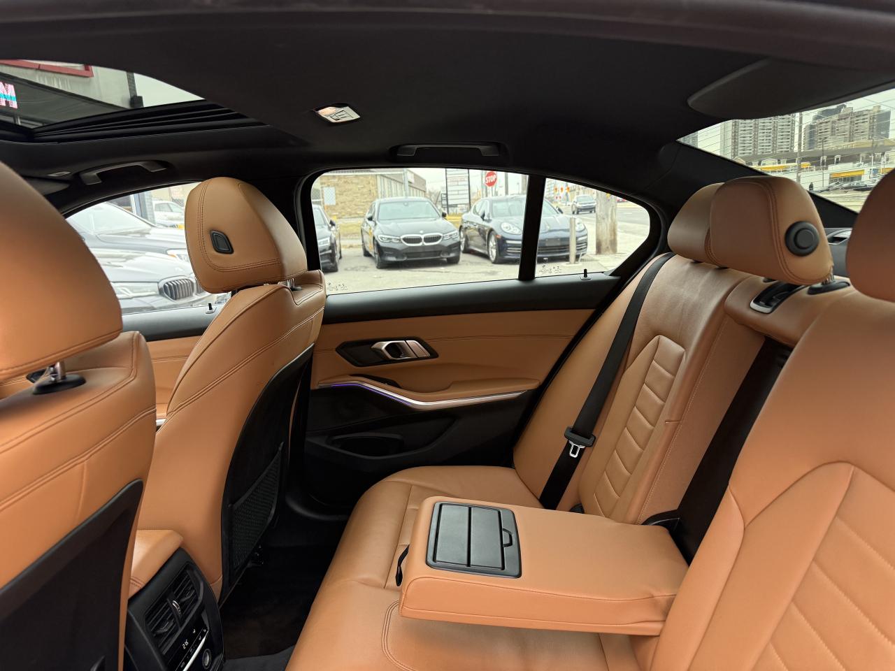 2019 BMW 3 Series 330i //M PKG | PANO | LIKE NEW | LOADED Photo