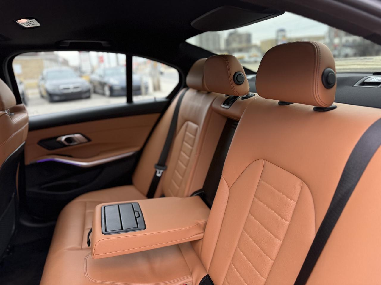 2019 BMW 3 Series 330i //M PKG | PANO | LIKE NEW | LOADED Photo