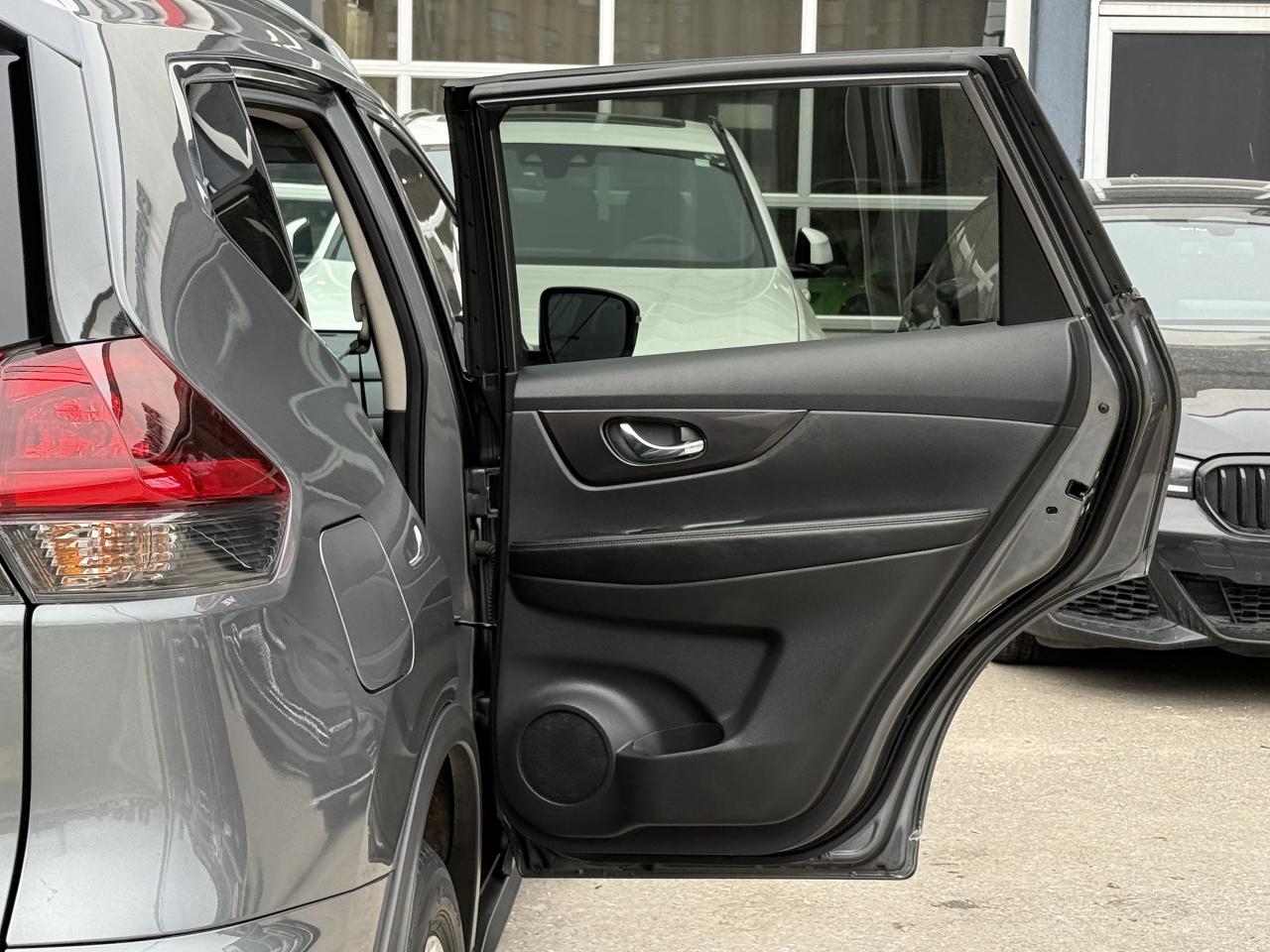 2019 Nissan Rogue S | BACK UP CAMERA | FINANCE Photo