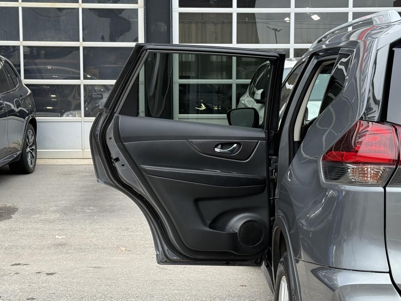 2019 Nissan Rogue S | BACK UP CAMERA | FINANCE Photo