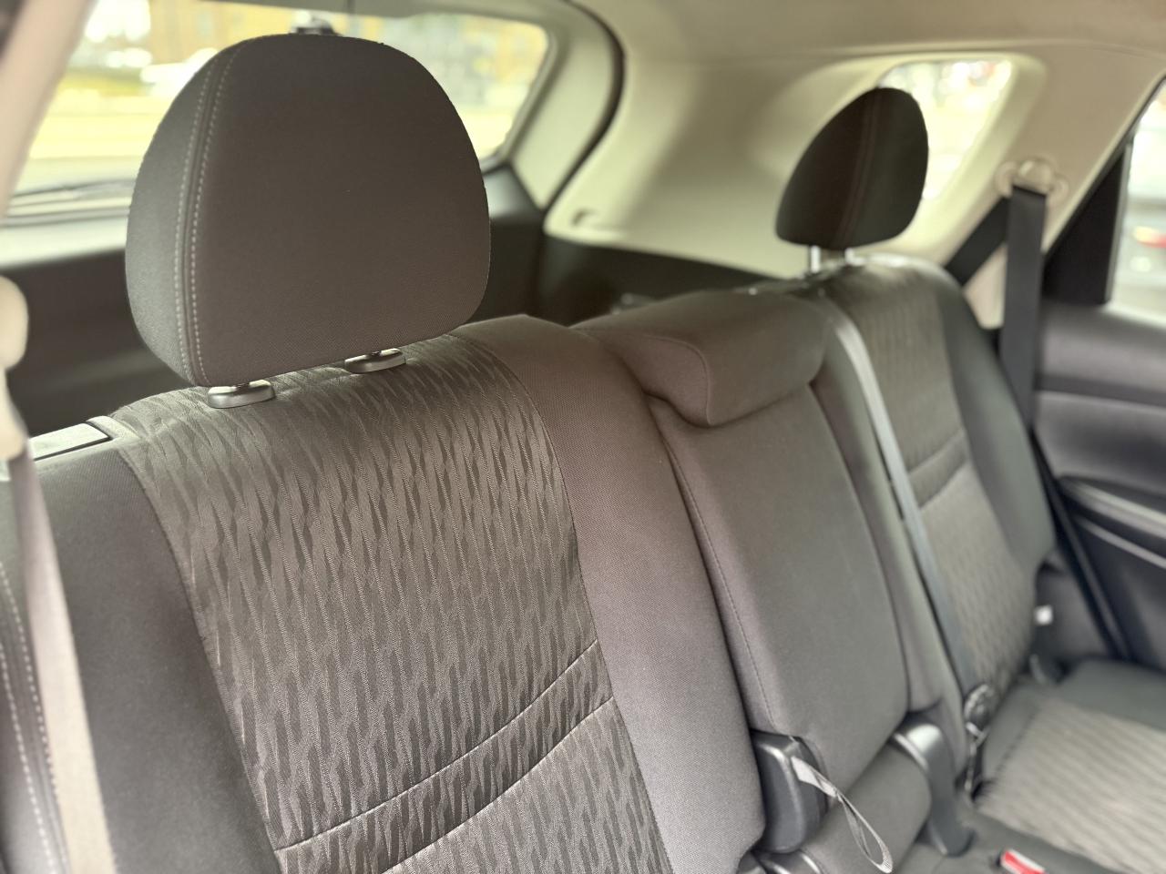 2019 Nissan Rogue S | BACK UP CAMERA | FINANCE Photo