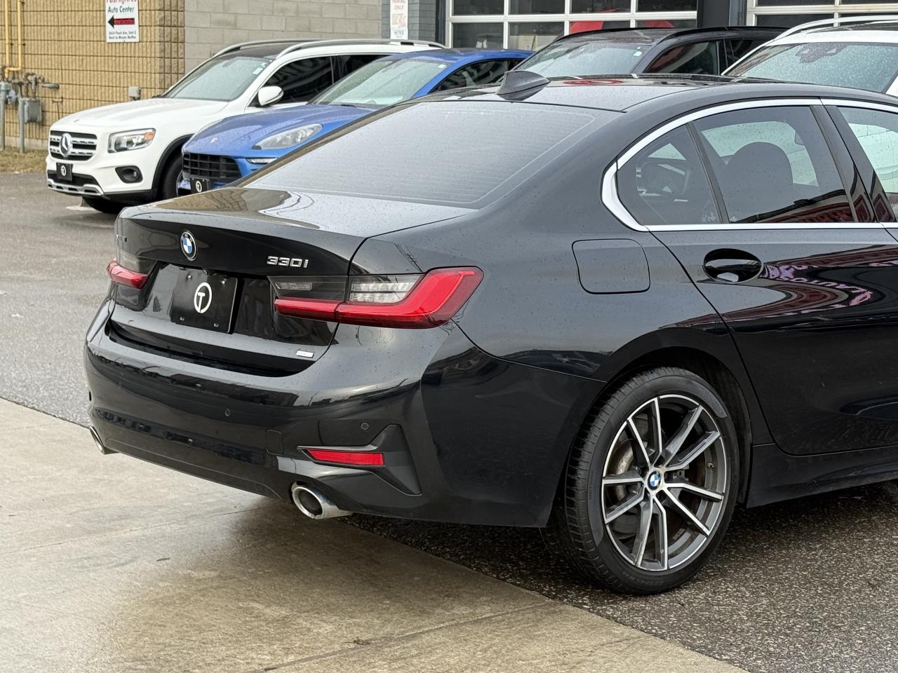 2019 BMW 3 Series 330i | PREMIUM | PANO | NAVI | LOADED Photo