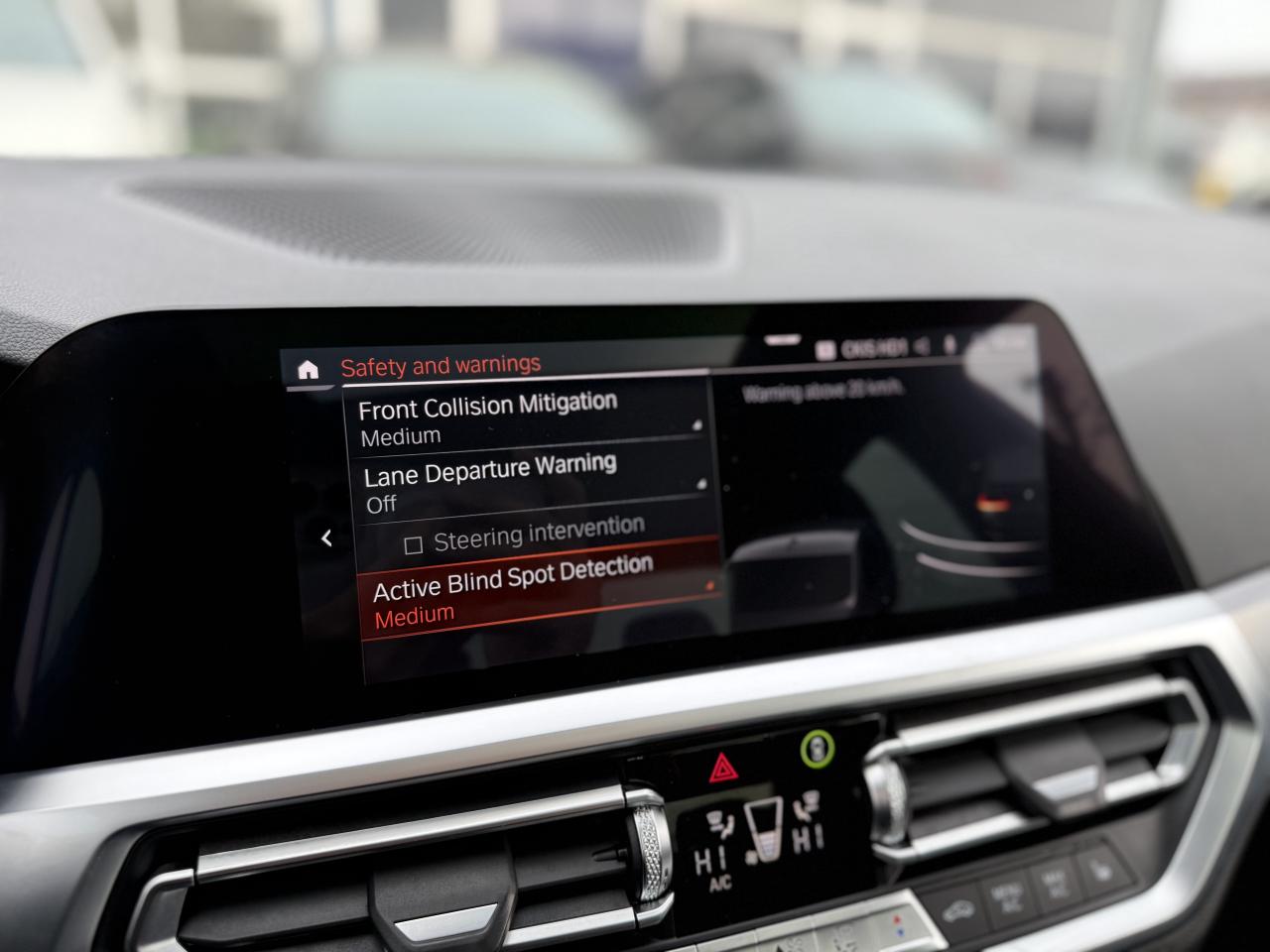 2019 BMW 3 Series 330i | PREMIUM | PANO | NAVI | LOADED Photo