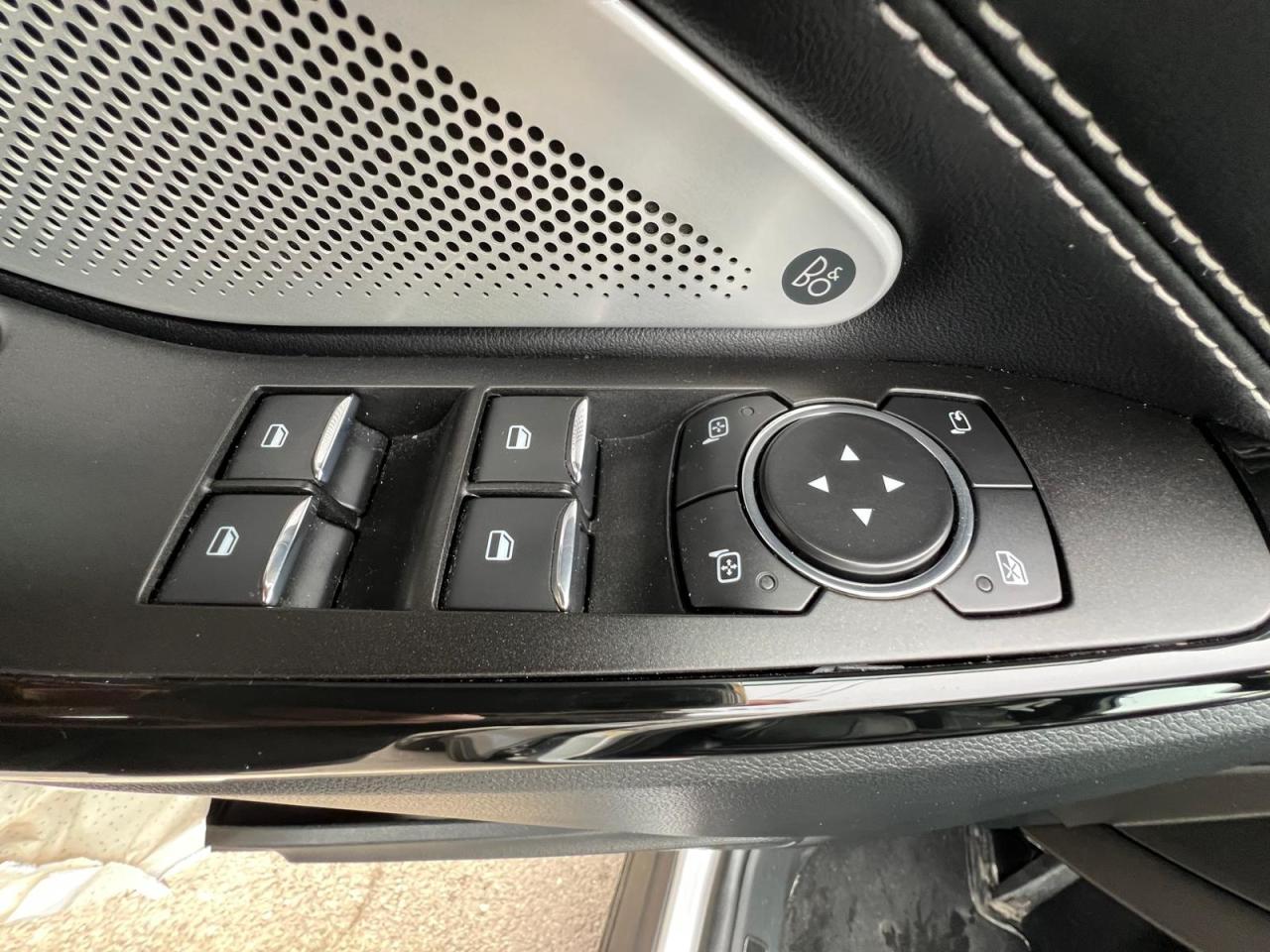 2021 Ford Explorer ST Photo