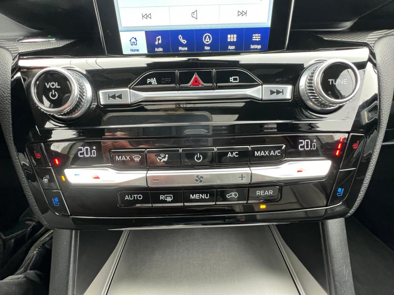 2021 Ford Explorer ST Photo