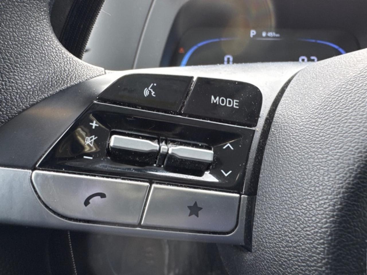 2024 Hyundai Elantra Essential IVT  - Heated Seats Photo