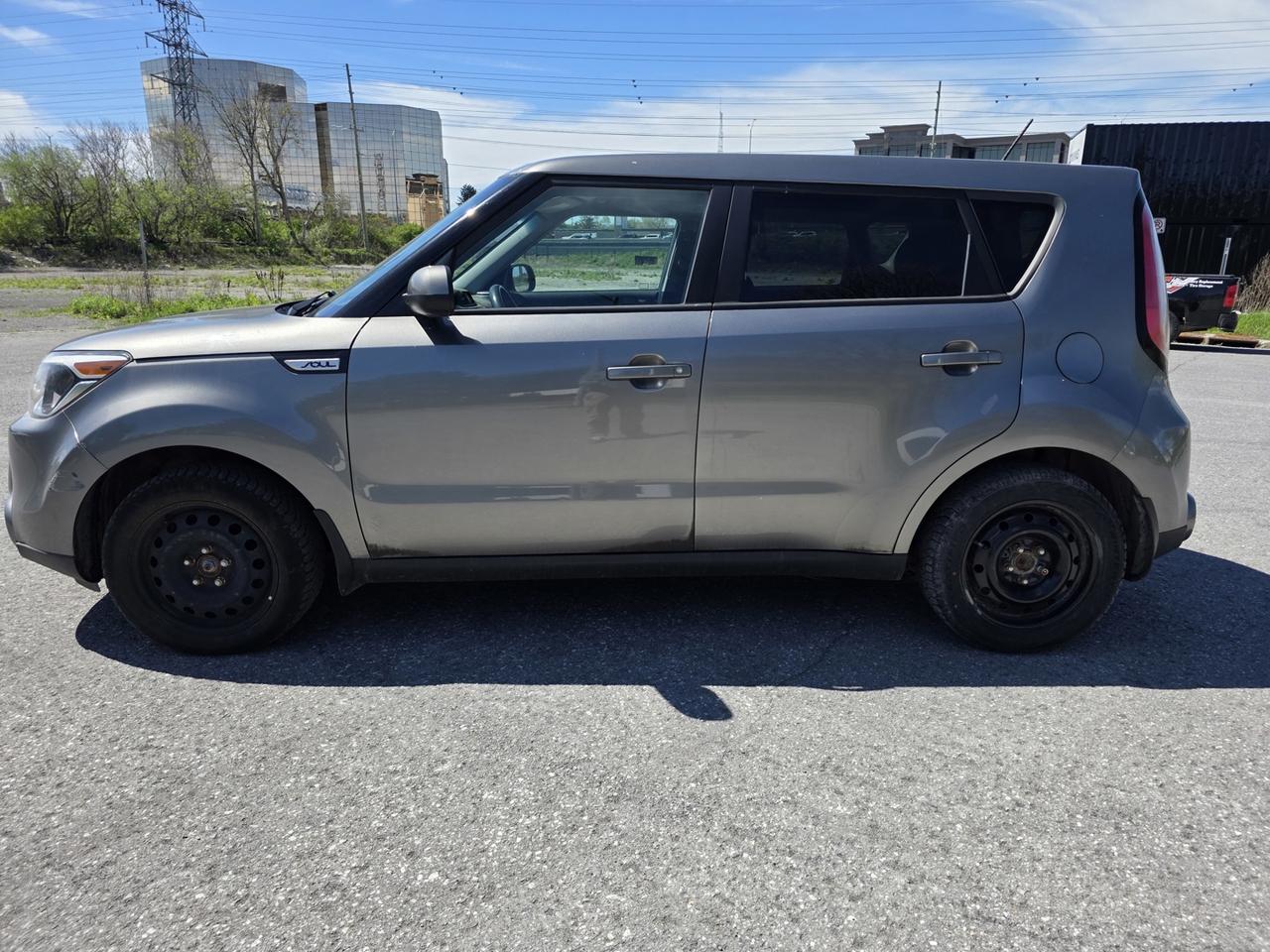 2016 Kia Soul BASE 6A Photo
