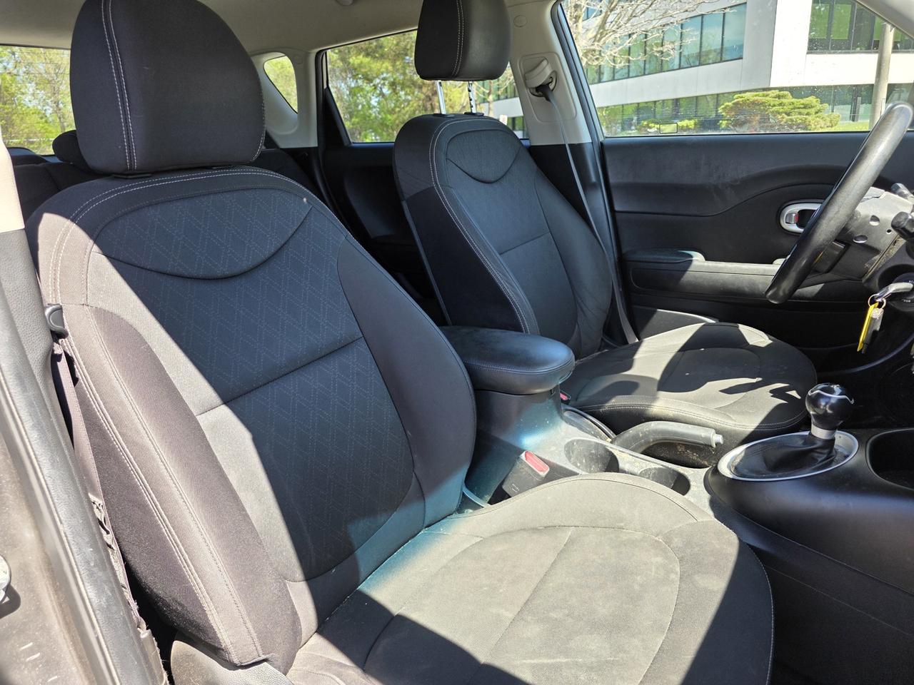 2016 Kia Soul BASE 6A Photo