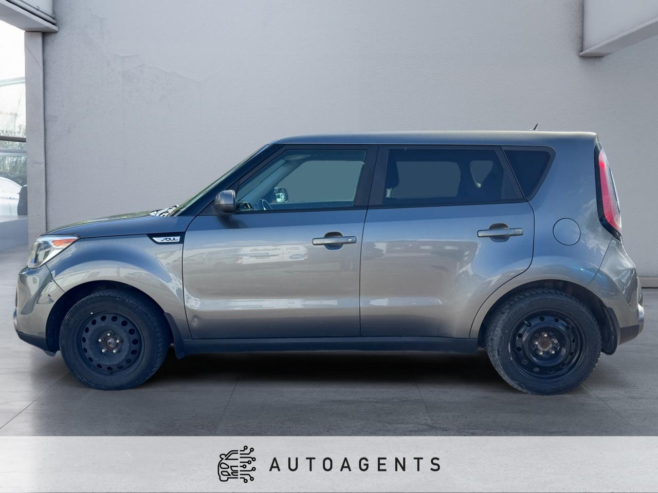 2016 Kia Soul BASE 6A Photo5