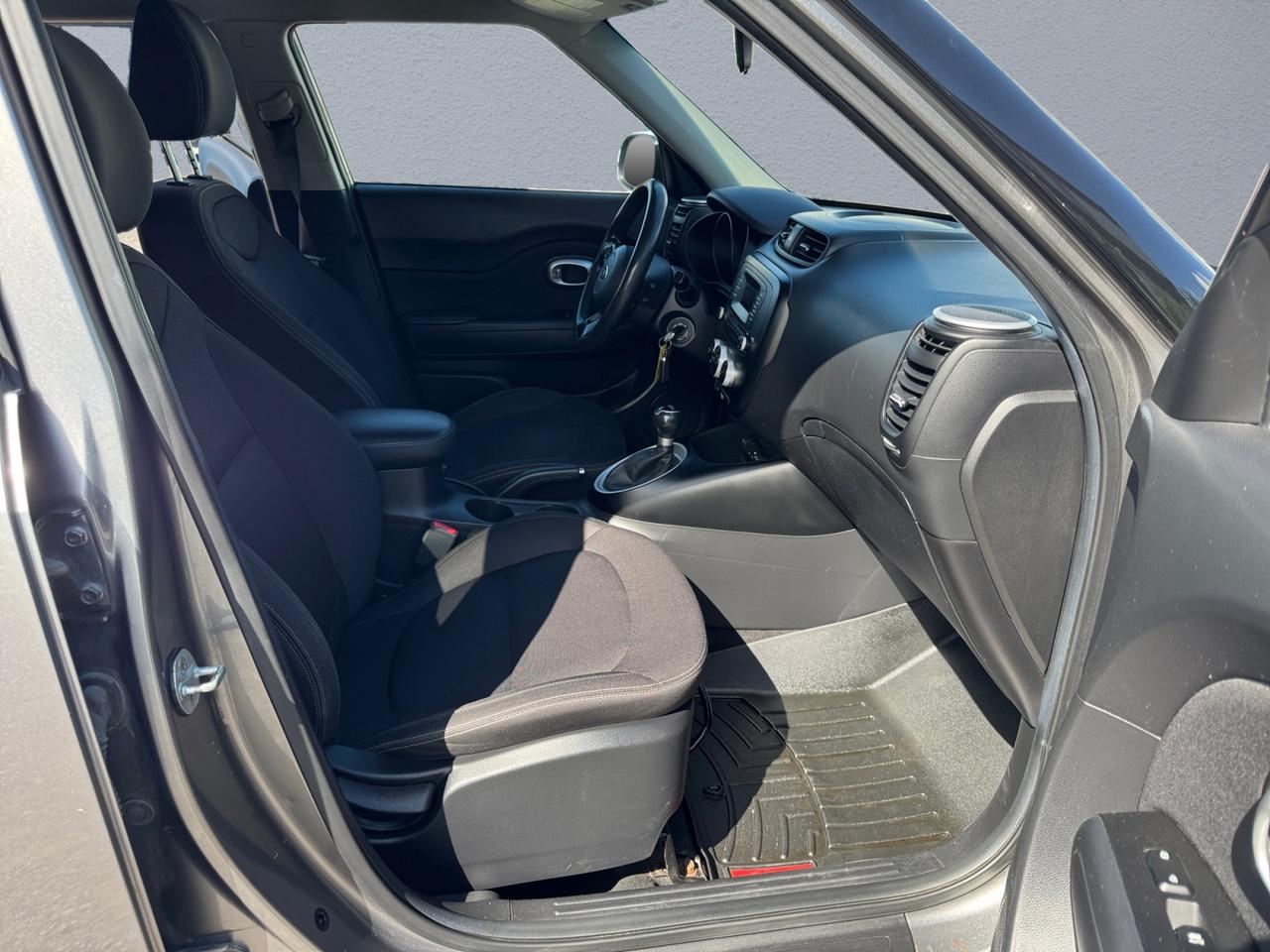 2016 Kia Soul BASE 6A Photo