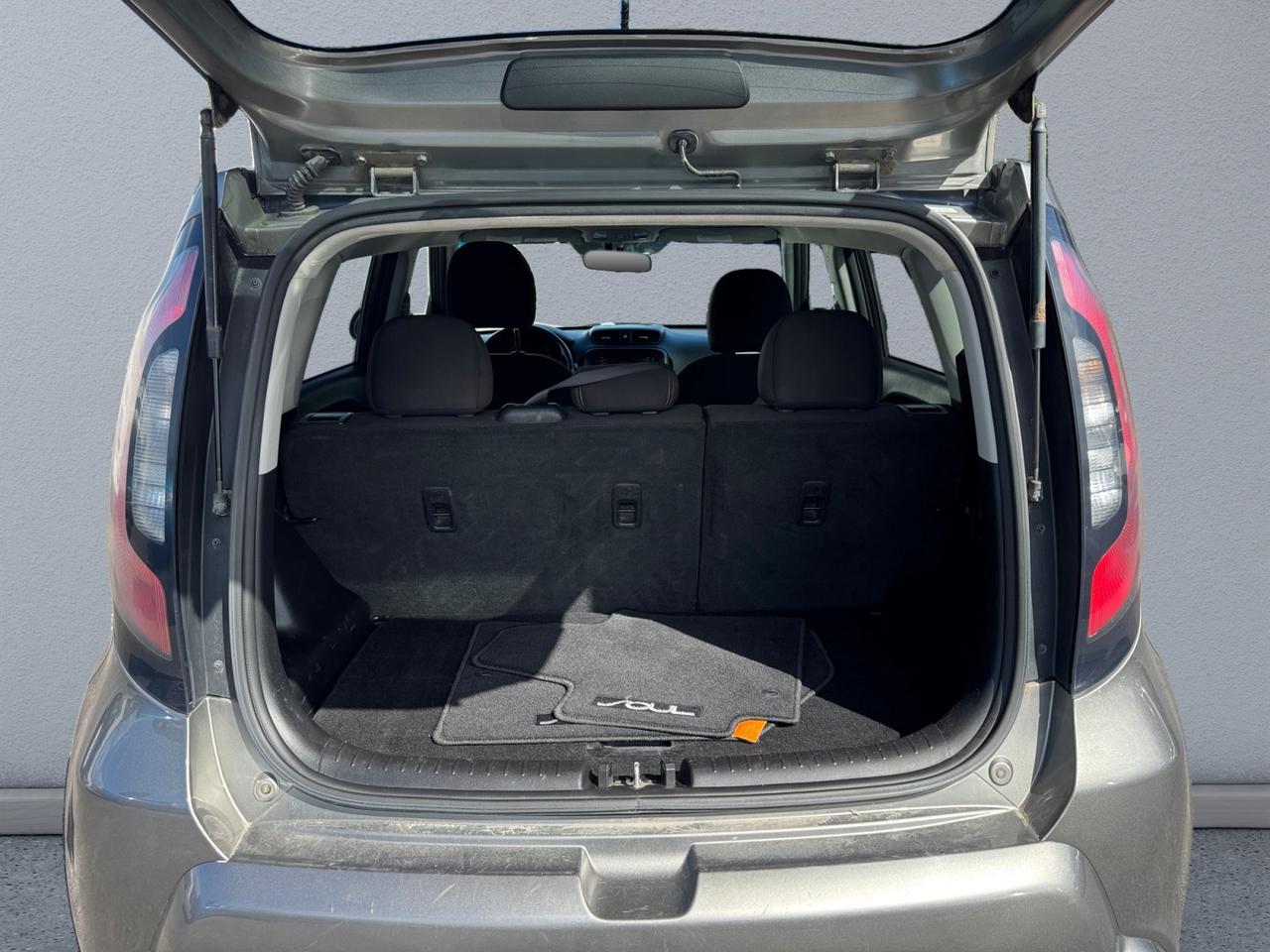 2016 Kia Soul BASE 6A Photo