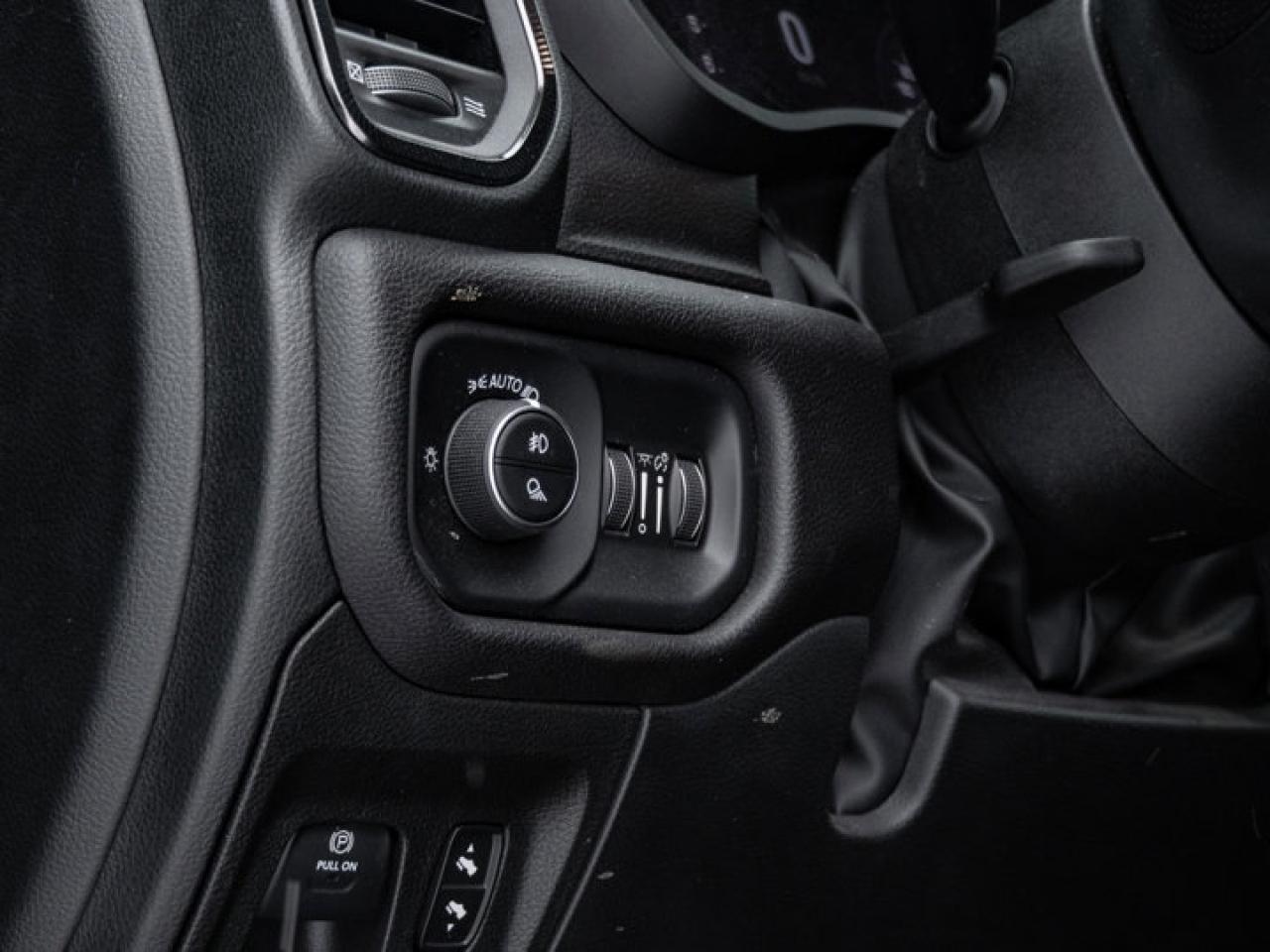 2025 RAM 1500 SPORT Photo