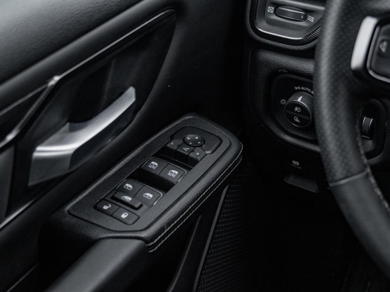 2025 RAM 1500 SPORT Photo