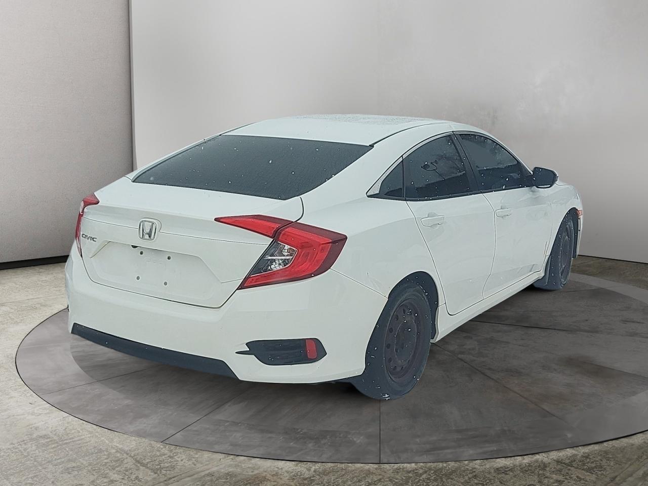 2018 Honda Civic LX Photo