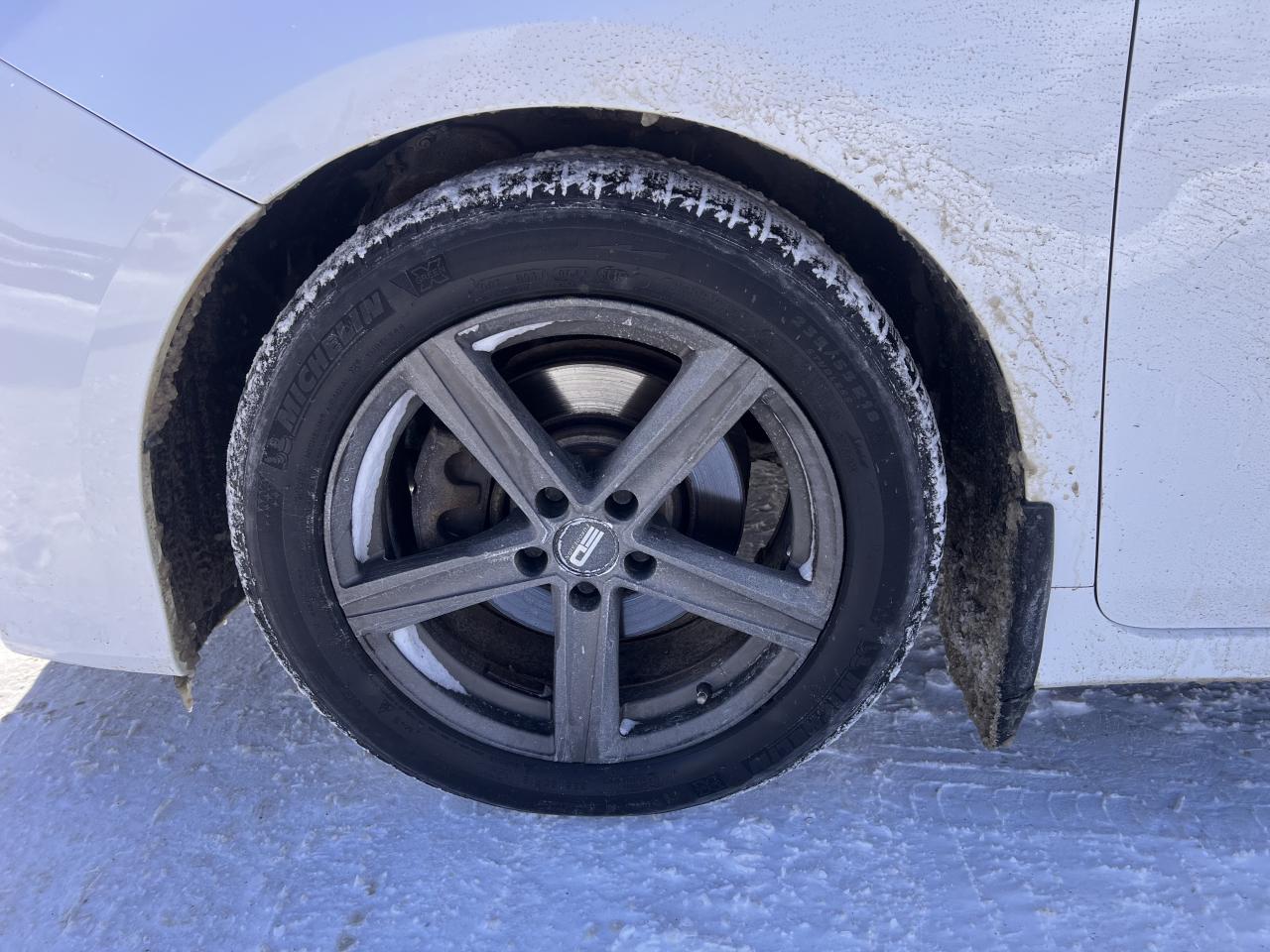 2015 Toyota Sienna SE Photo