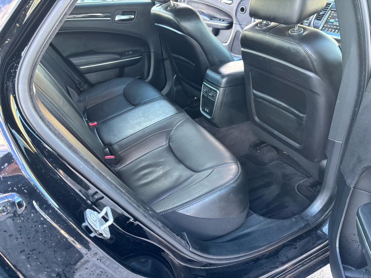 2018 Chrysler 300 300 Touring AWD - Photo #5