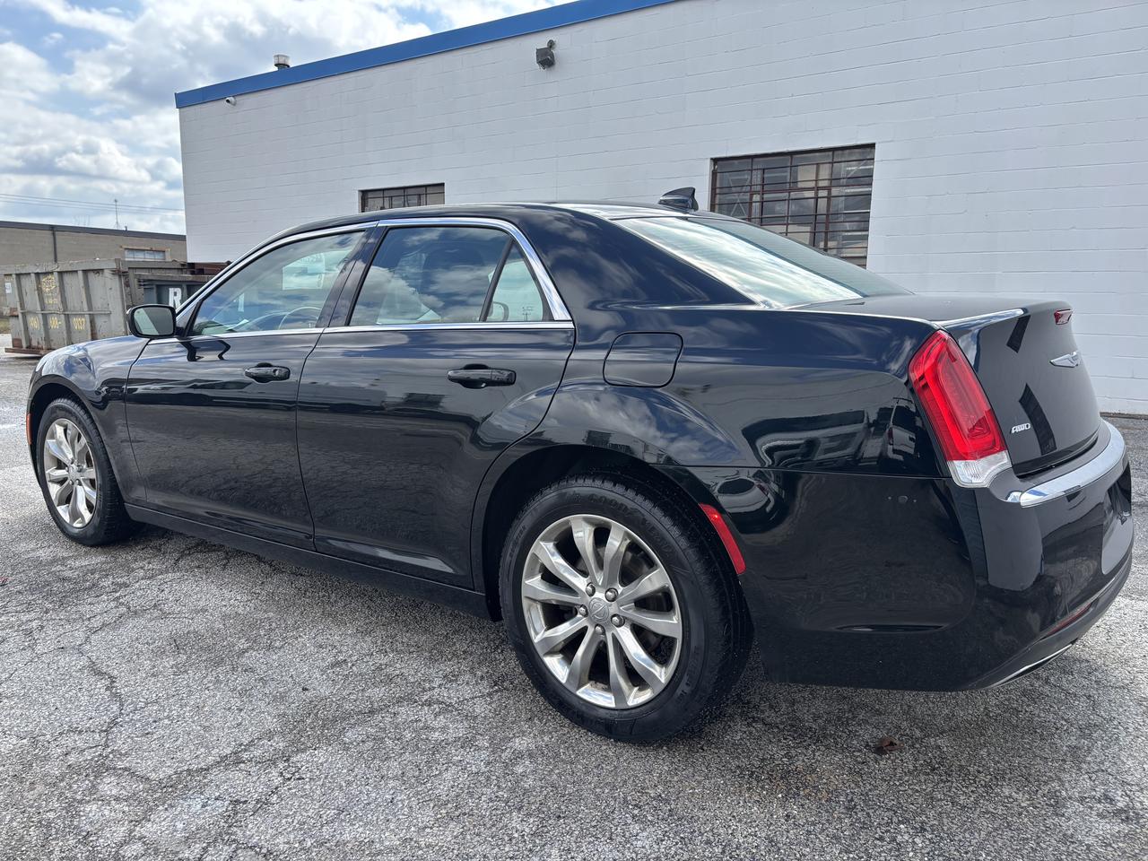 2018 Chrysler 300 300 Touring AWD Photo