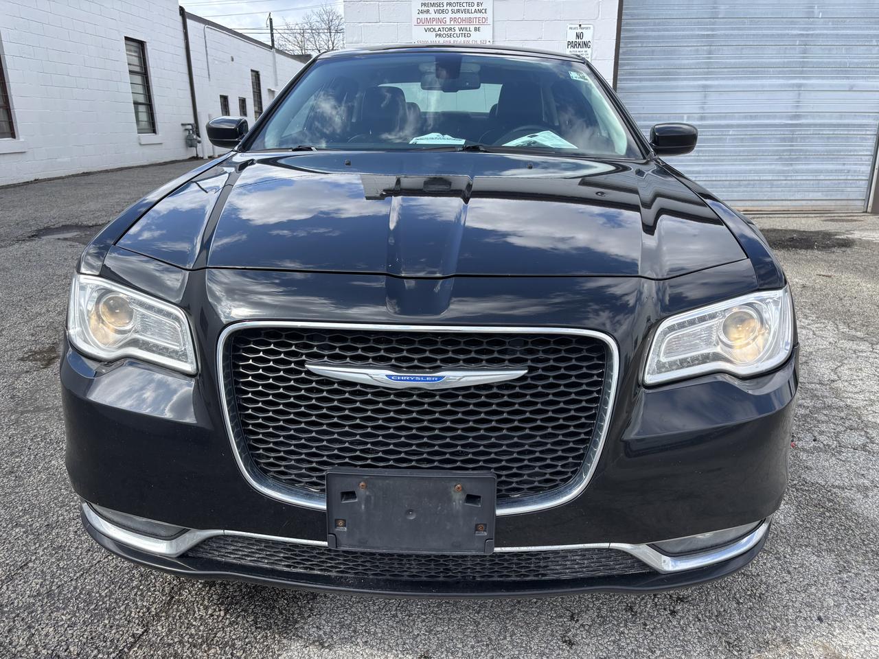 2018 Chrysler 300 300 Touring AWD Photo