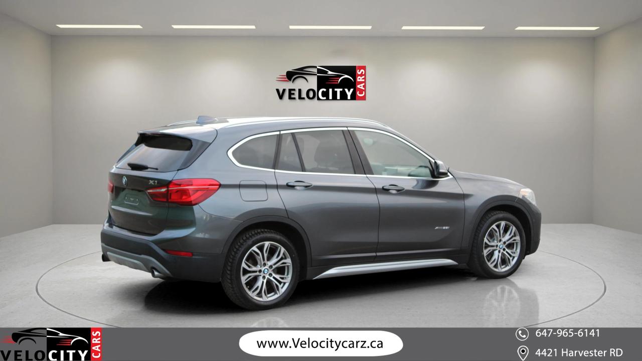 2016 BMW X1  Photo