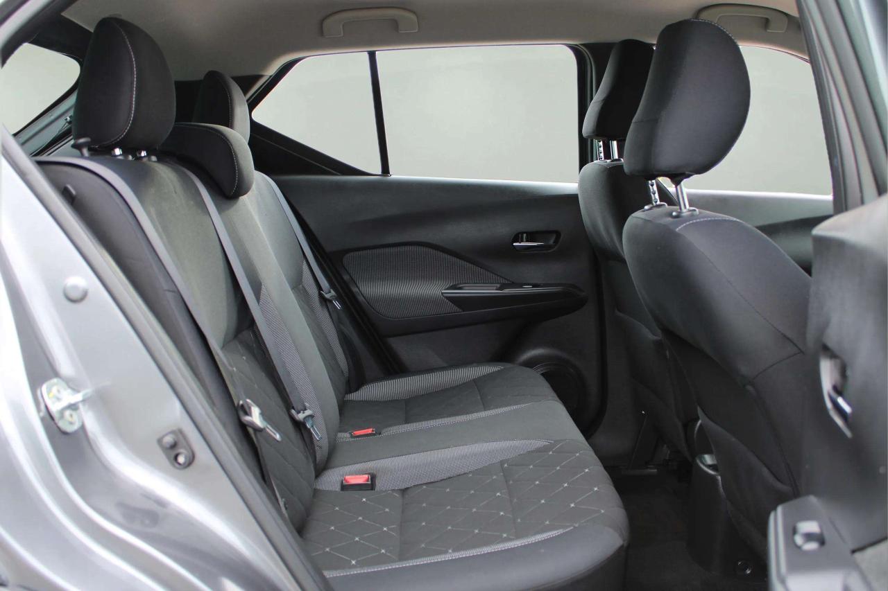 2018 Nissan Kicks SV Photo