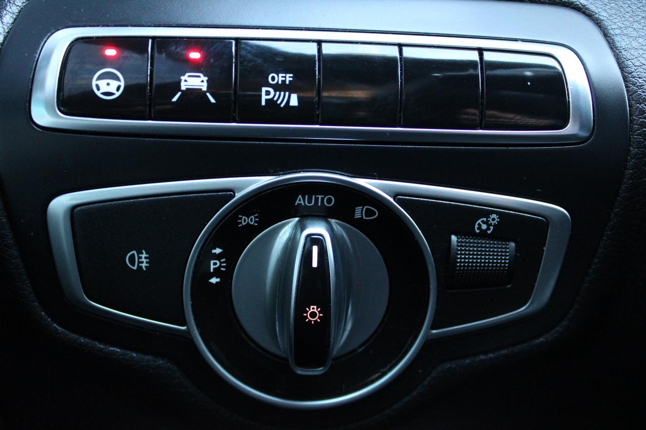 2016 Mercedes-Benz C-Class C 300 Photo