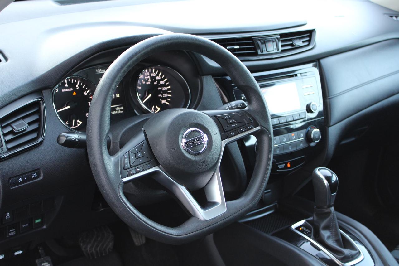 2017 Nissan Rogue S AWD Photo