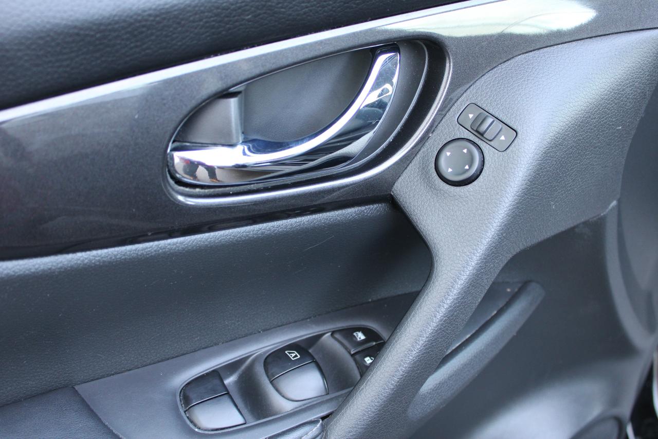 2017 Nissan Rogue S AWD Photo