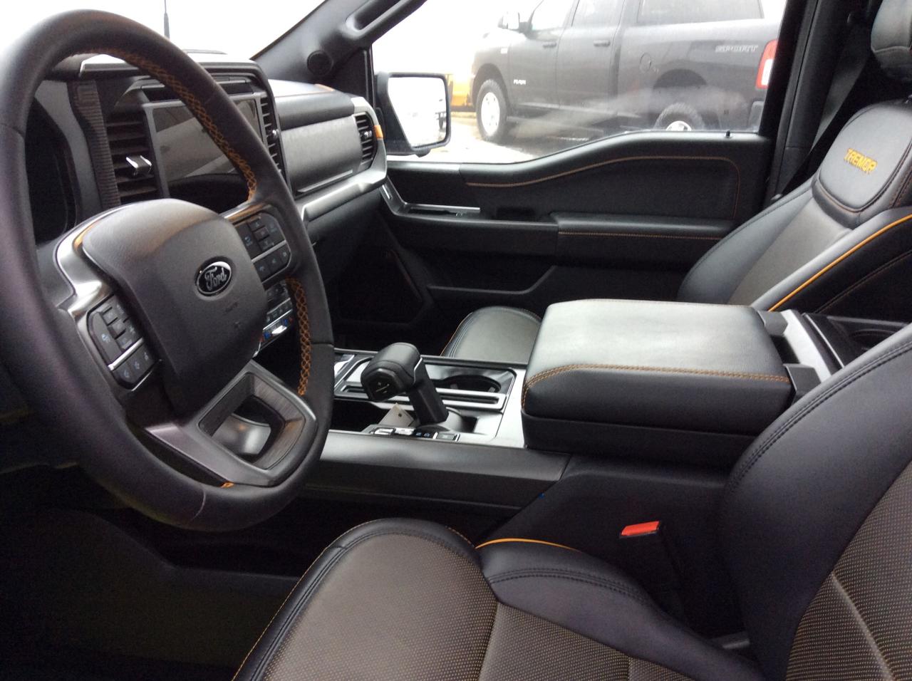 2025 Ford F-150 Tremor Photo3