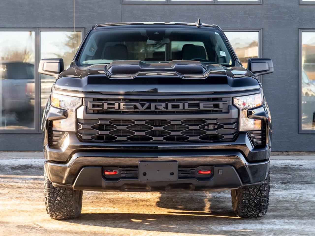 2024 Chevrolet Silverado 1500 Custom Trail Boss ONLY 16,731 KMS Photo2