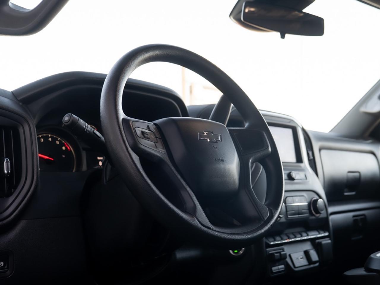 2024 Chevrolet Silverado 1500 Custom Trail Boss ONLY 16,731 KMS Photo12