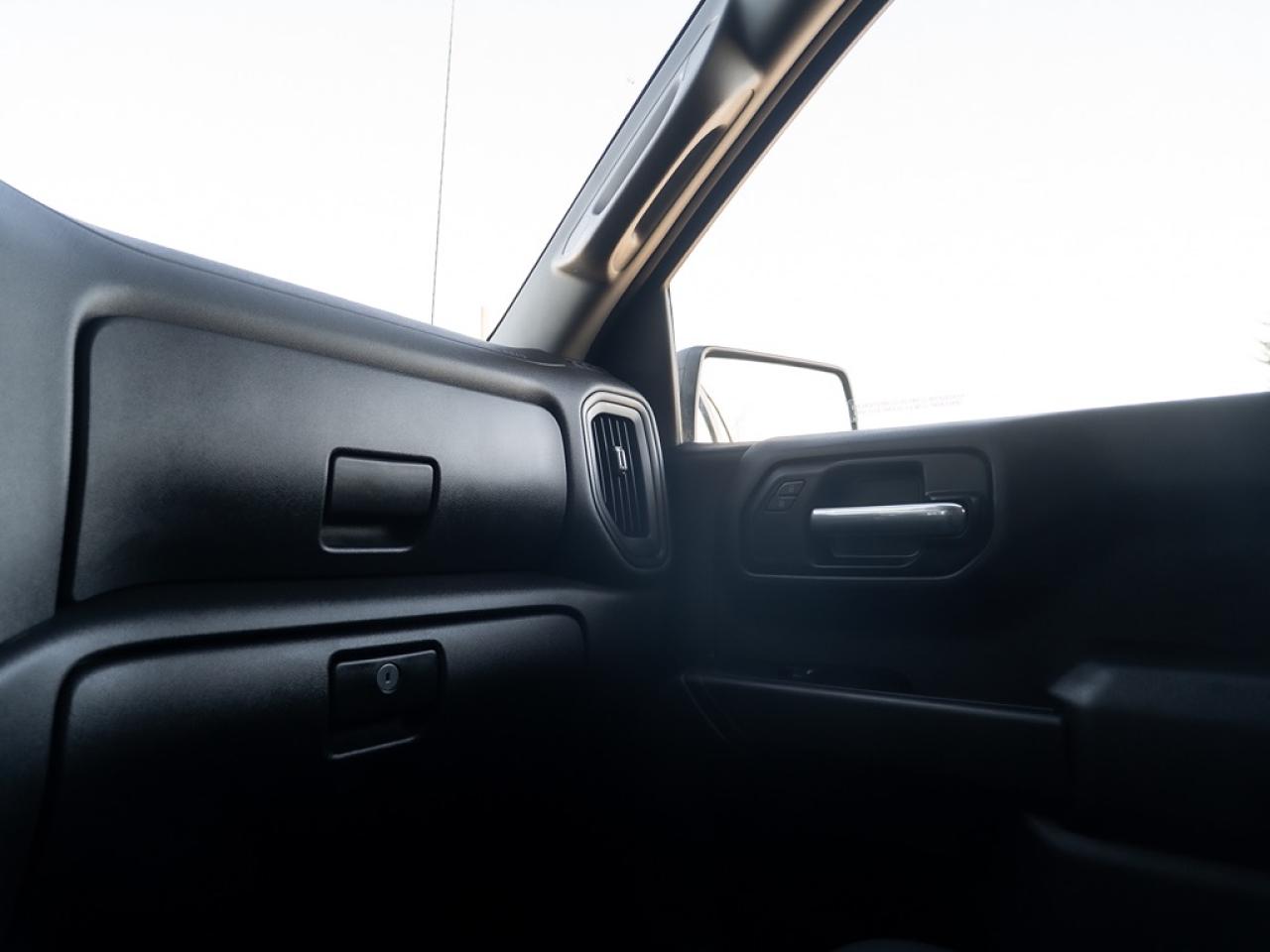 2024 Chevrolet Silverado 1500 Custom Trail Boss ONLY 16,731 KMS Photo13