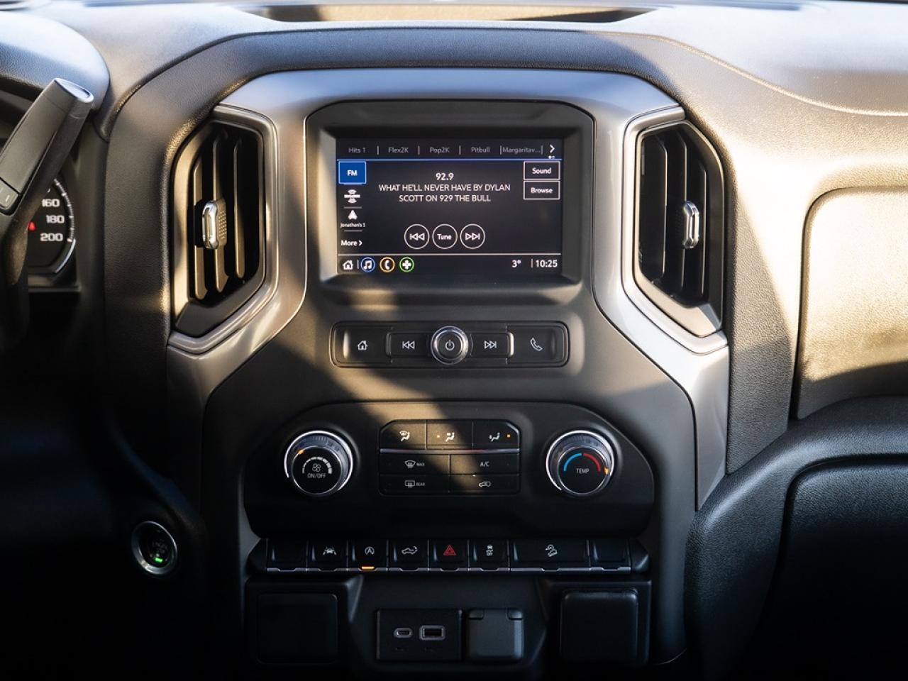 2022 Chevrolet Silverado 1500 Custom Trail Boss 3.0L Diesel  LIFTED/RIMS/RIMS Photo8