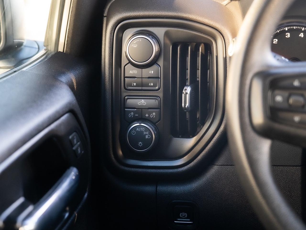 2022 Chevrolet Silverado 1500 Custom Trail Boss 3.0L Diesel  LIFTED/RIMS/RIMS Photo11