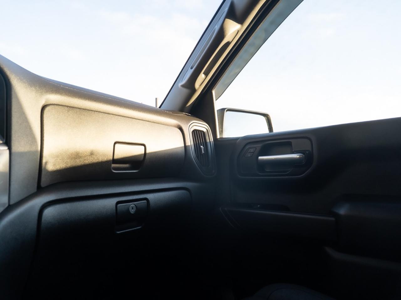 2022 Chevrolet Silverado 1500 Custom Trail Boss 3.0L Diesel  LIFTED/RIMS/RIMS Photo34