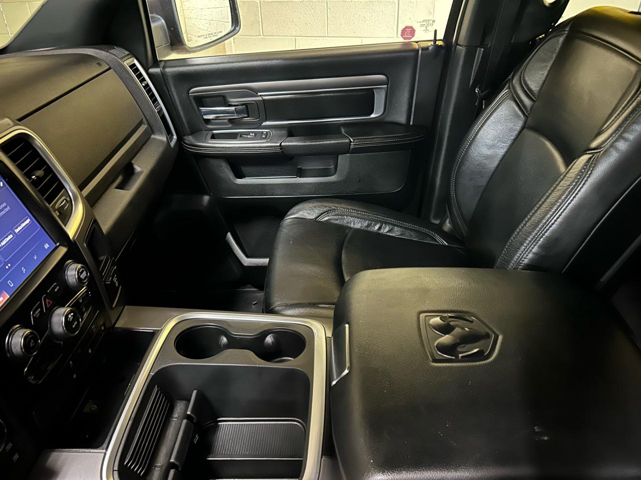 2022 RAM 1500 Classic WARLOCK Photo