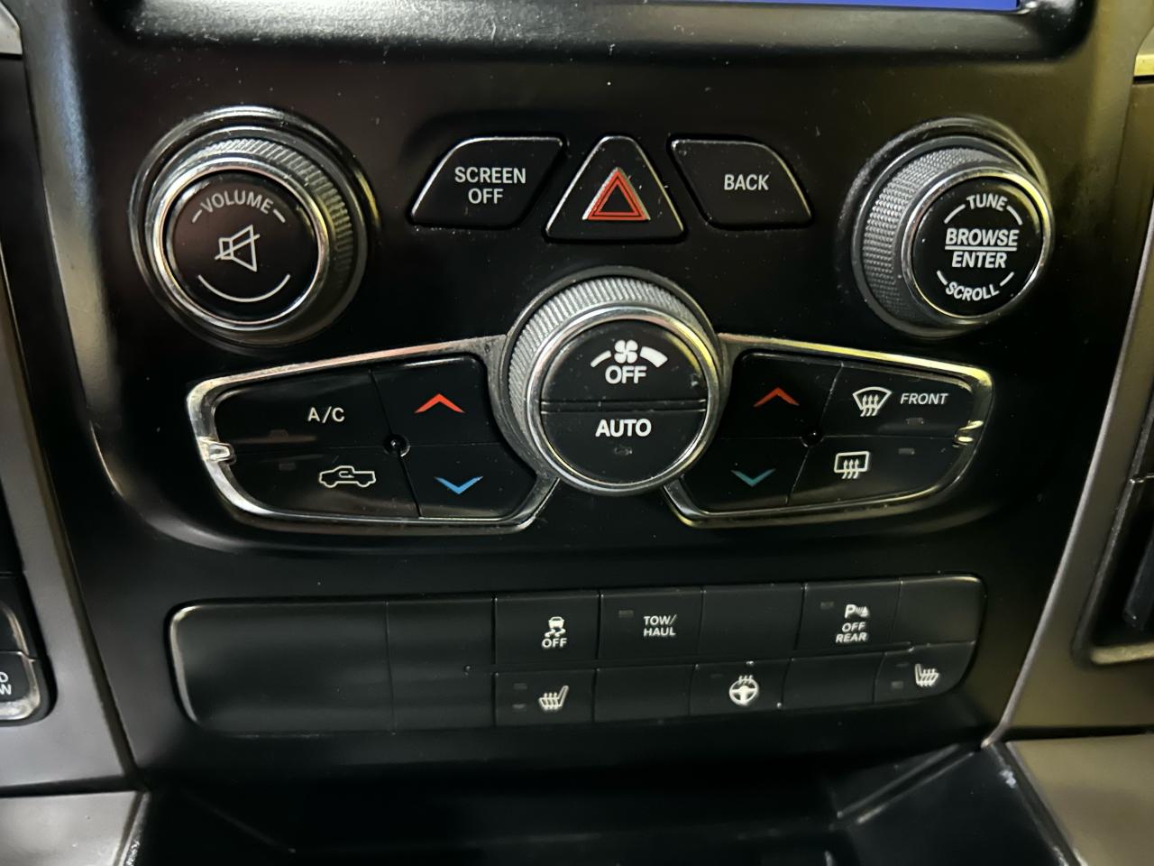 2022 RAM 1500 Classic WARLOCK Photo