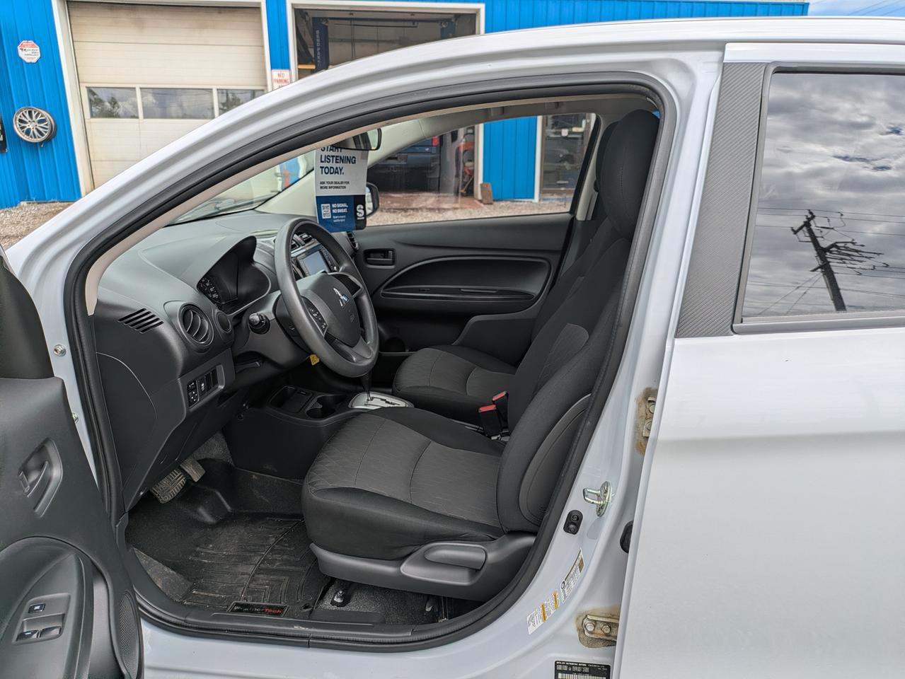2022 Mitsubishi Mirage ES Photo