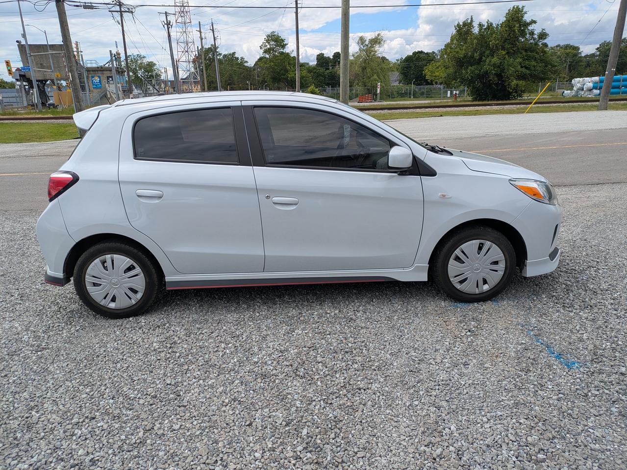 2022 Mitsubishi Mirage ES Photo