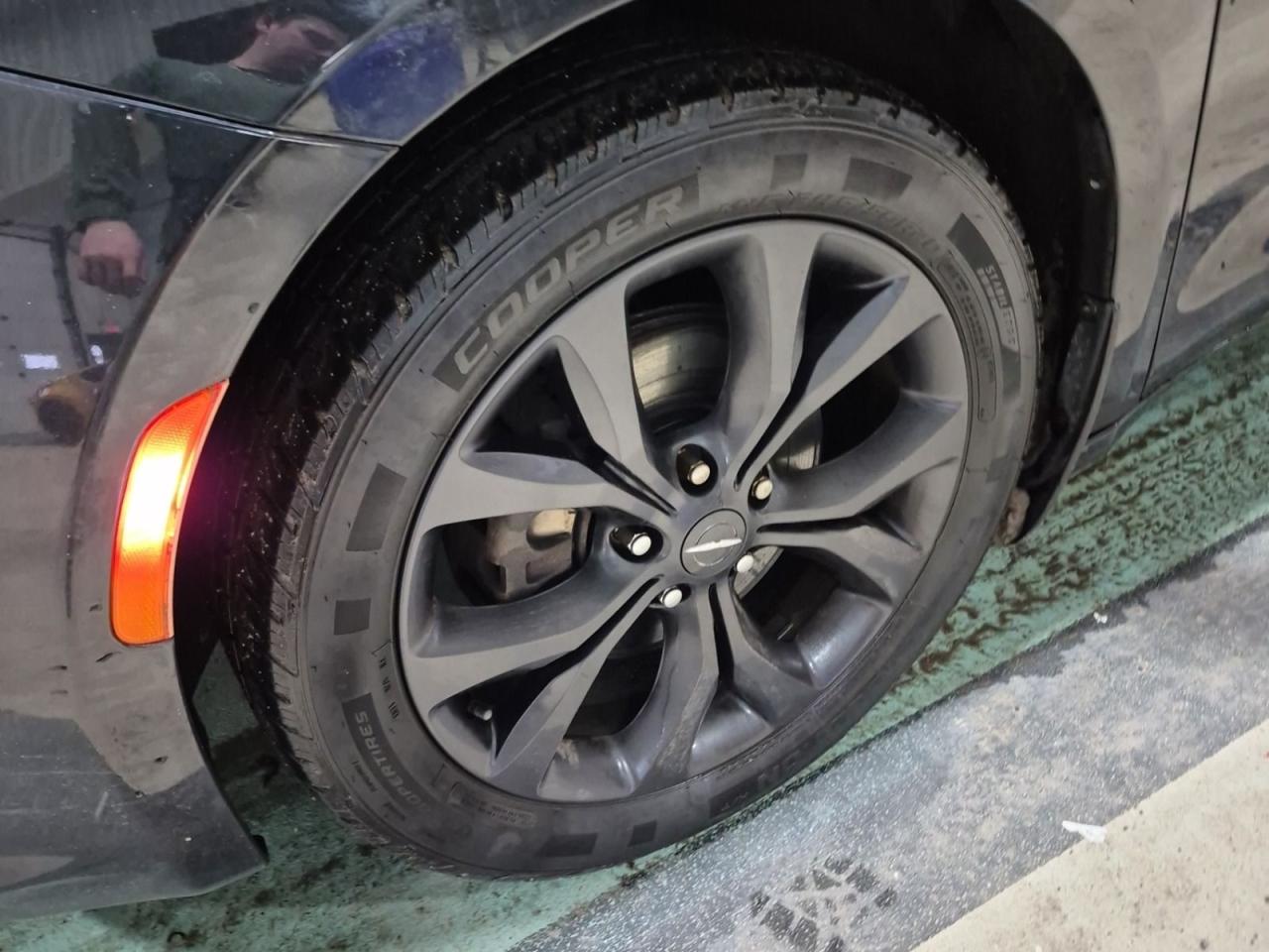 2018 Chrysler Pacifica Touring Plus - Photo #2