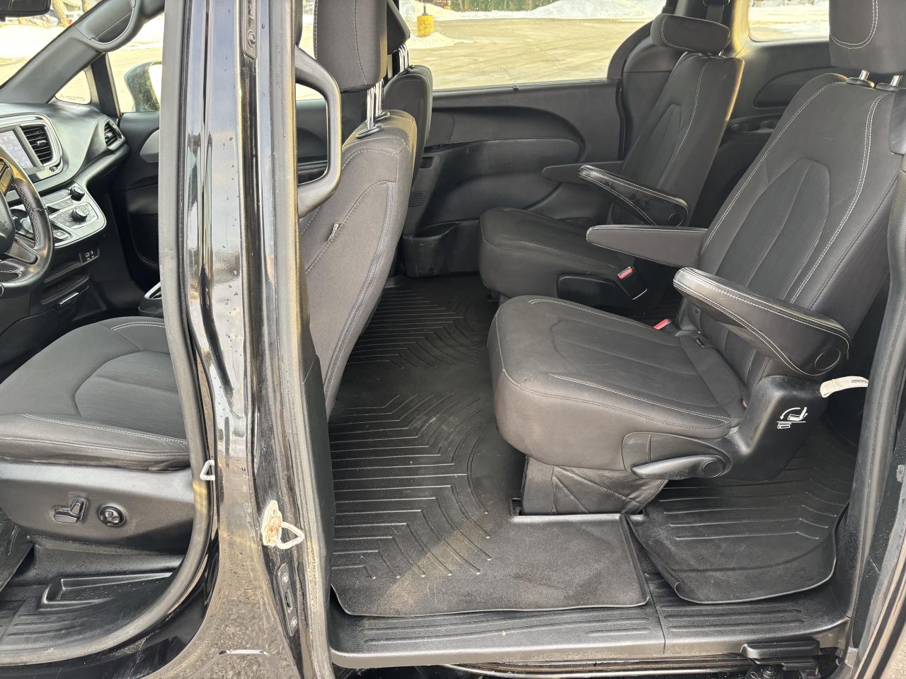 2018 Chrysler Pacifica Touring Plus - Photo #4