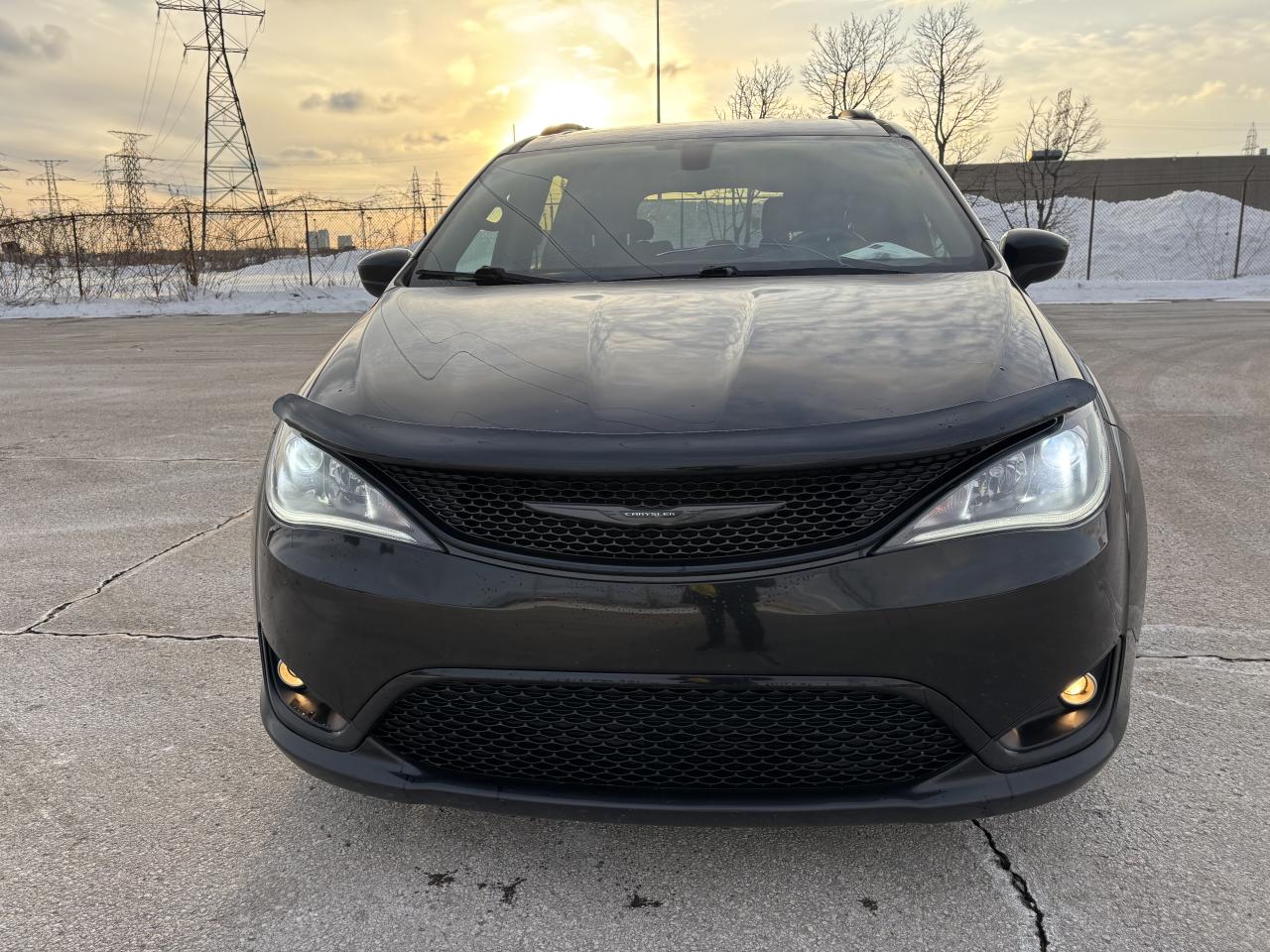 2018 Chrysler Pacifica Touring Plus - Photo #5